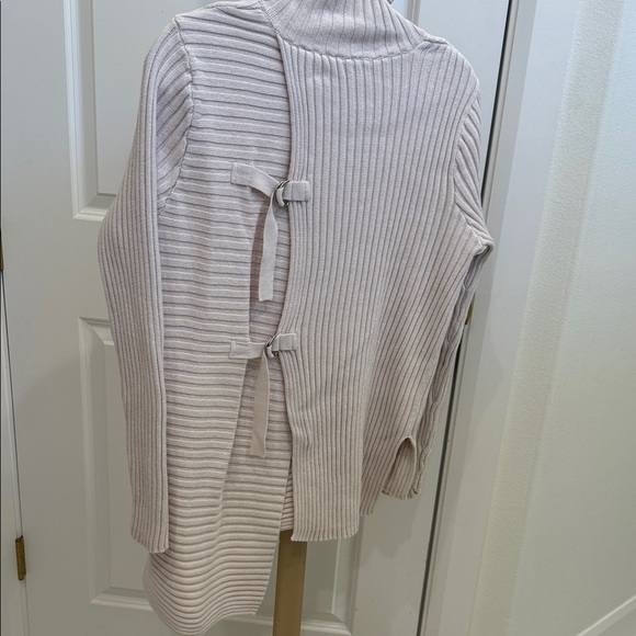 CAbi Women's Cream Ribbed Crewneck Sweater - Picture 4 of 8